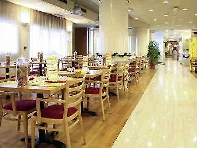 Hotel Ibis Firenze Nord Aeroporto Sesto Fiorentino 3*,