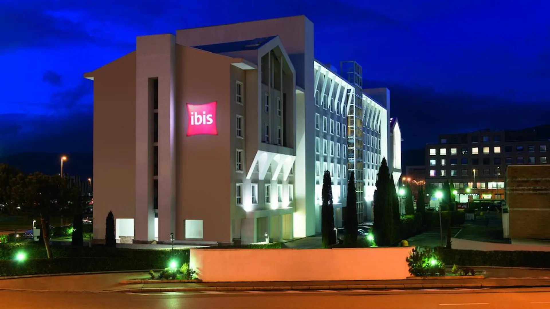 ***  Hotel Ibis Firenze Nord Aeroporto Sesto Fiorentino Italy