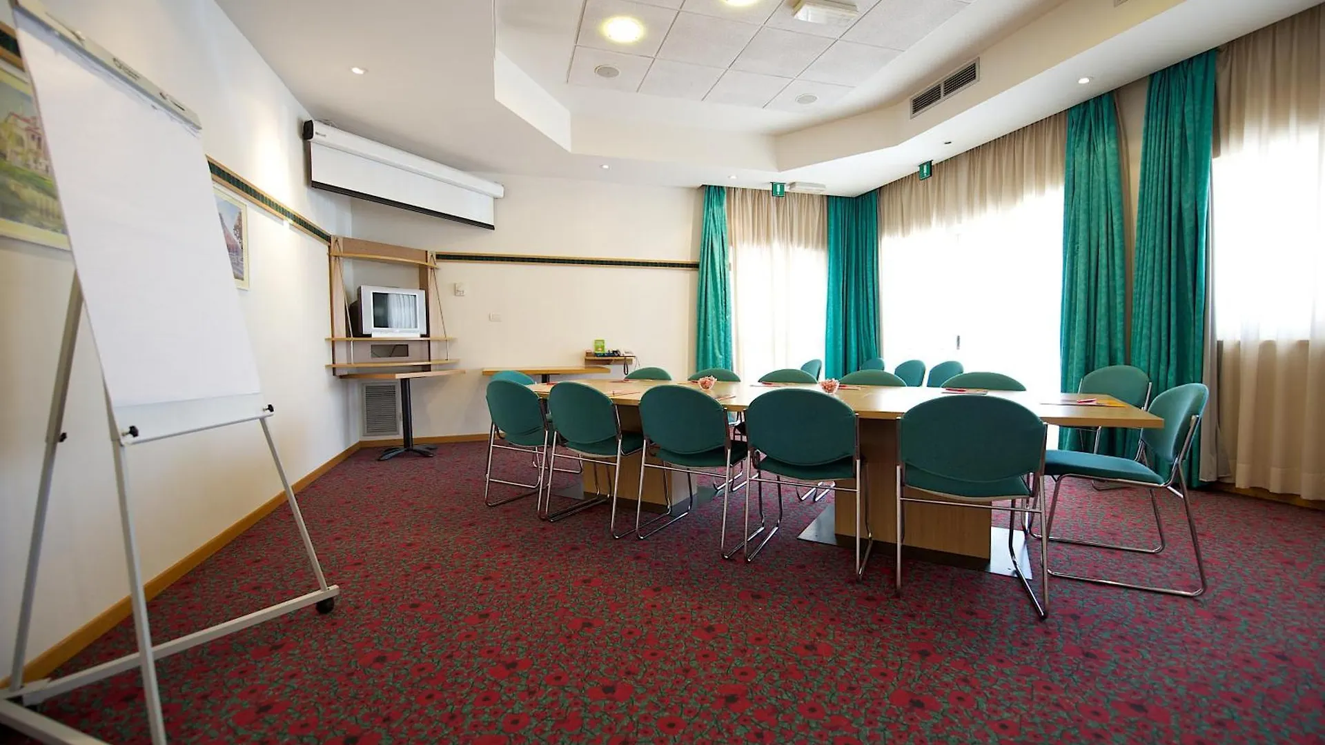 Hotel Ibis Firenze Nord Aeroporto Sesto Fiorentino 3*,  Italy
