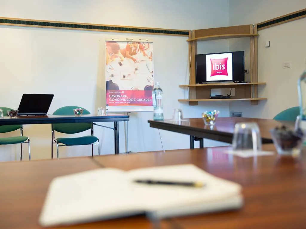 ***  Hotel Ibis Firenze Nord Aeroporto Sesto Fiorentino Włochy